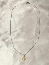 Charger l&#39;image dans la galerie, Collier Essya
