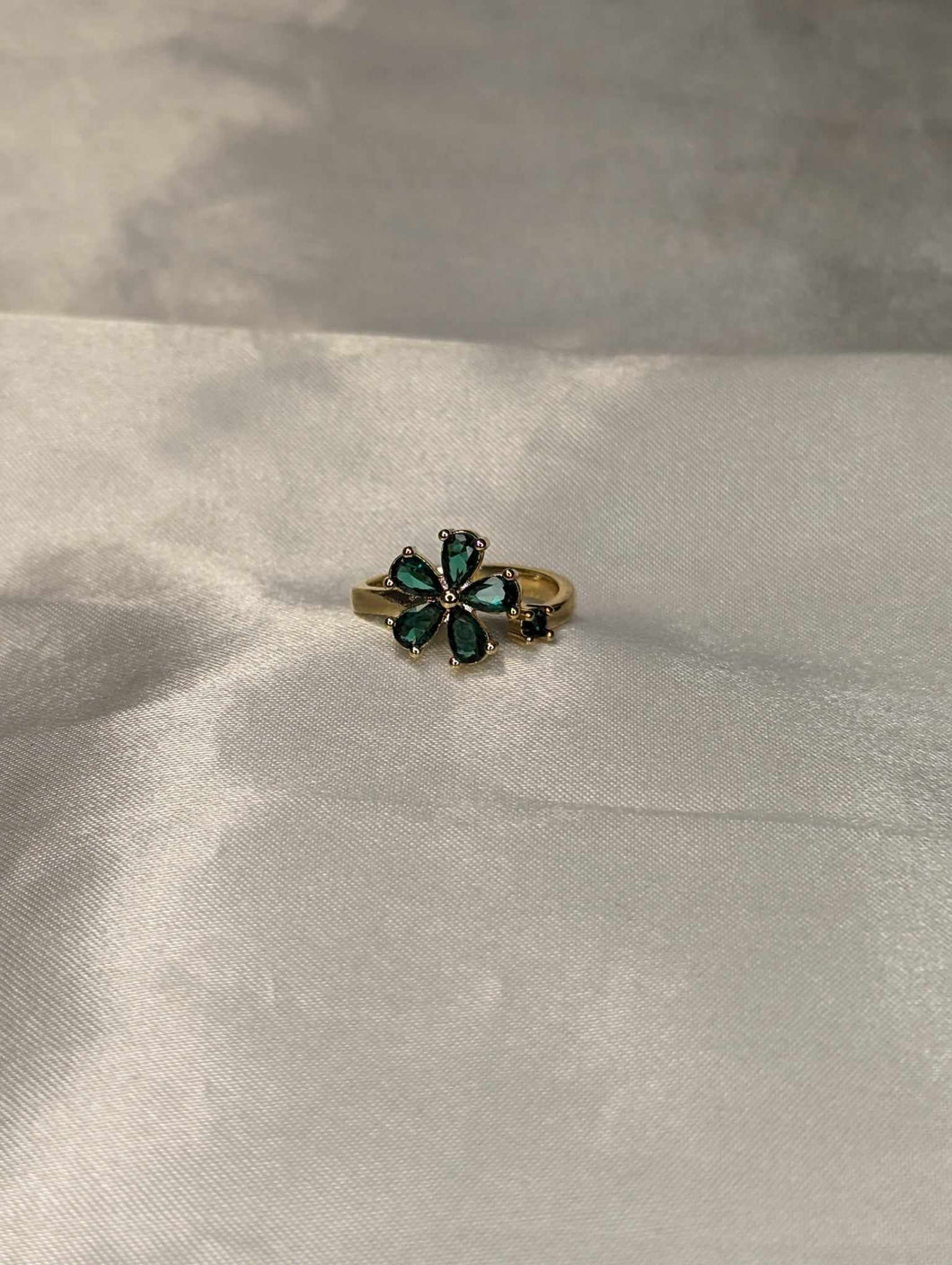 Bague Fleur verte